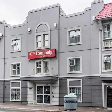 Econo Lodge Inn & Suites Downtown-2
